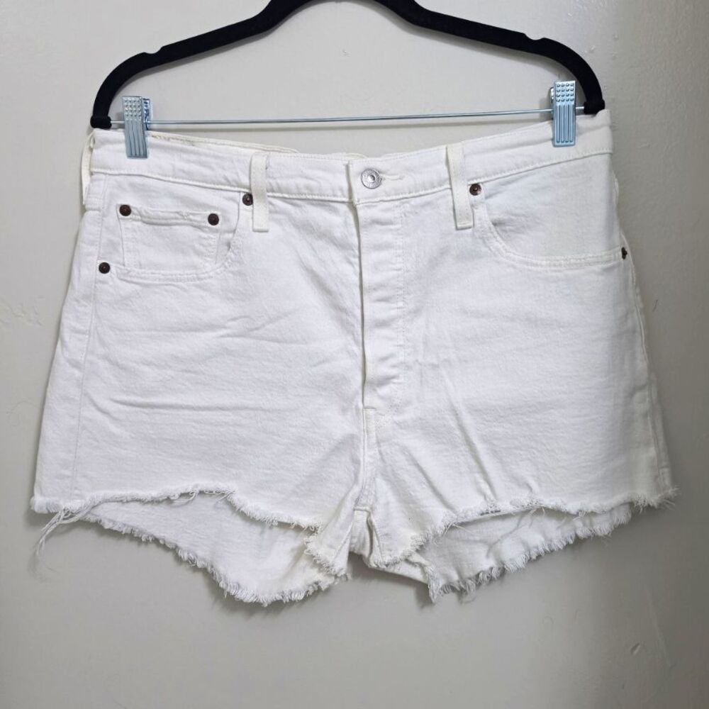 Levi’s 501 Shorts Womens 33 White Stretch Denim High Rise Button Fly Frayed Hem